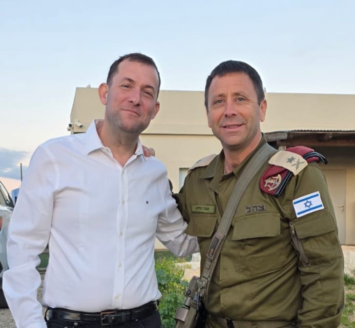 היסטוריה: לאחר 20 שנה - אלוף פיקוד המרכז חתם על צו השיפוט ליישובים גנ…