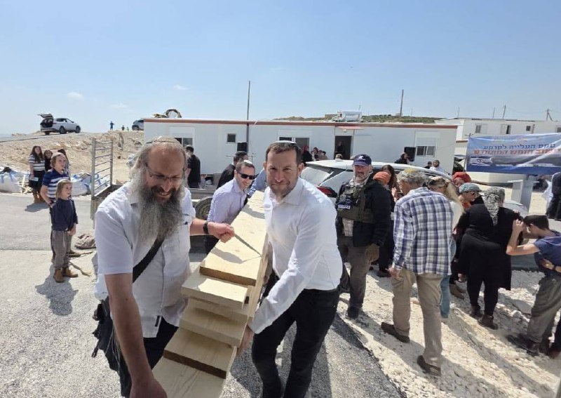 מגורשי ההתנתקות חוזרים לביתם בחומש, נחנכה שכונה חדשה ביישוב.