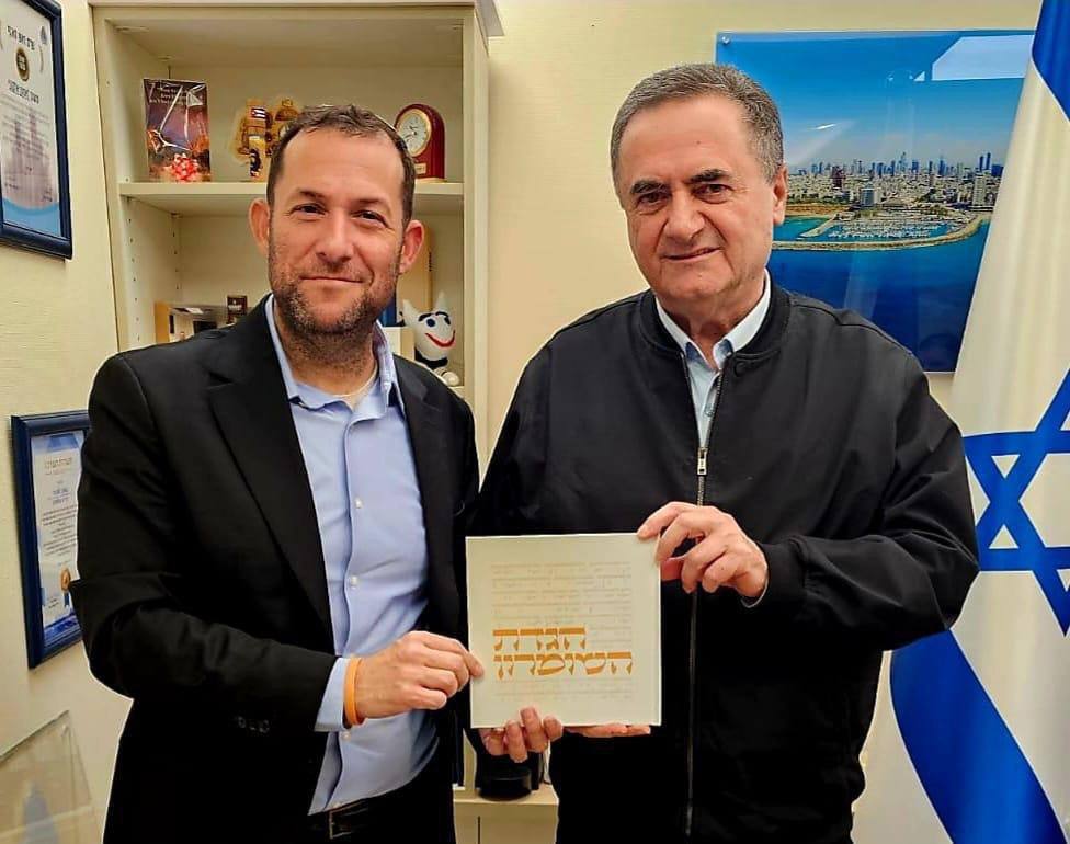 שר הביטחון כ״ץ בתום פגישה עם יוסי דגן: ״יוקמו עוד יישובים ובסיסים חדש…