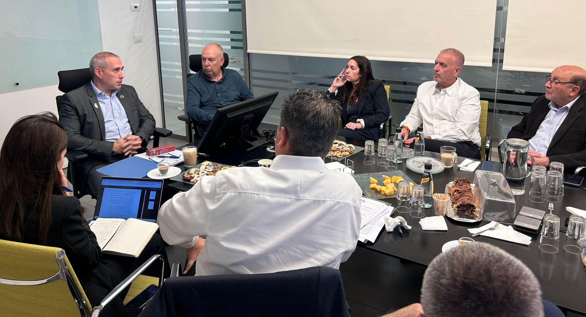 ברגעים אלו: יו״ר ועדת הכספים, חה״כ חנוך מילביצקי, נפגש עם חברי נשיאות…