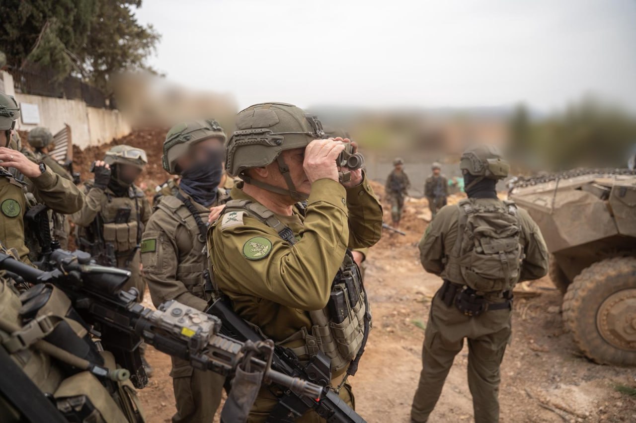 הרמטכ"ל מצהיר בדרום לבנון: "כל השטח עד קו הליטאני - יהפוך לשטח השמדה.…