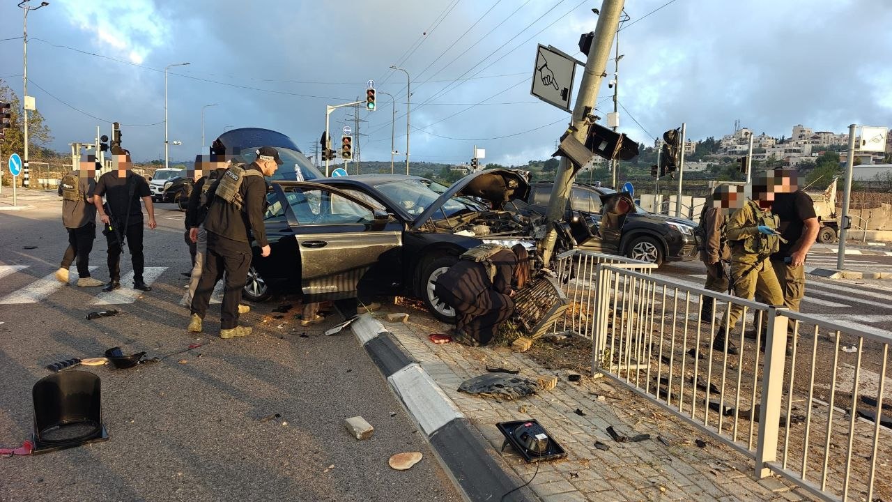 רכב של היחידה לאבטחת אישים היה מעורב הבוקר בתאונה הקטלנית בכביש 60 בס…