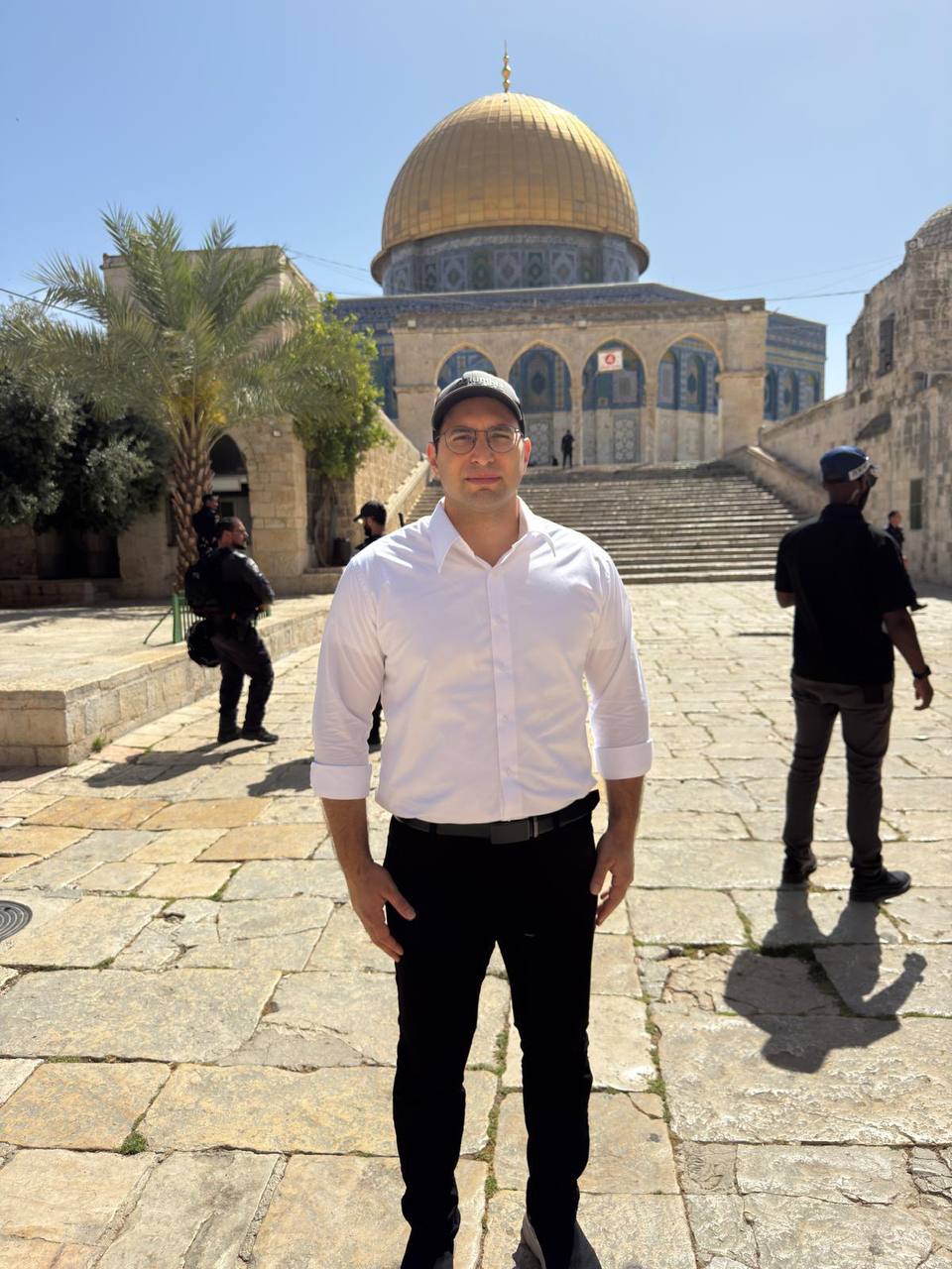 לקראת יום ירושלים השר יצחק וסרלאוף עלה להר הבית: ״קורא לעם ישראל לעלו…