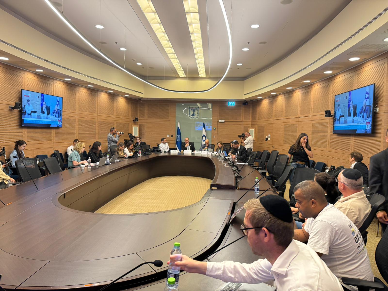 אילי זילברברג: החל הדיון על וועדת החקירה ״הלאומית-ממלכתית״ של ח״כ ארי…