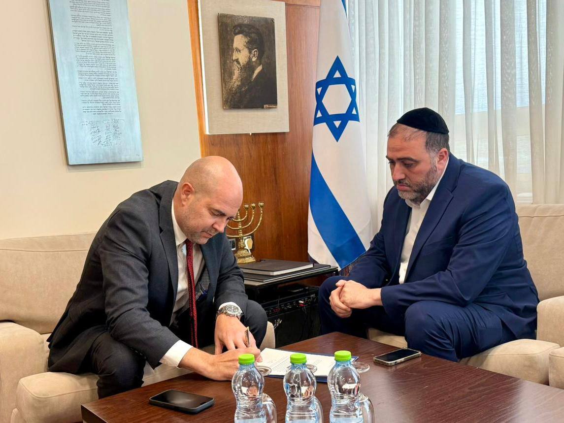 ארבל מגיש את התפטרותו ליור הכנסת