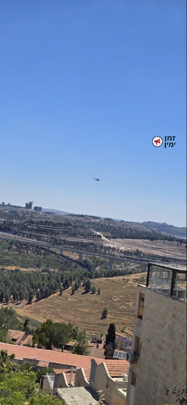 מאיפה נתניהו חזר? ראש הממשלה נתניהו נחת לפני זמן קצר עם מסוק צבאי באז…