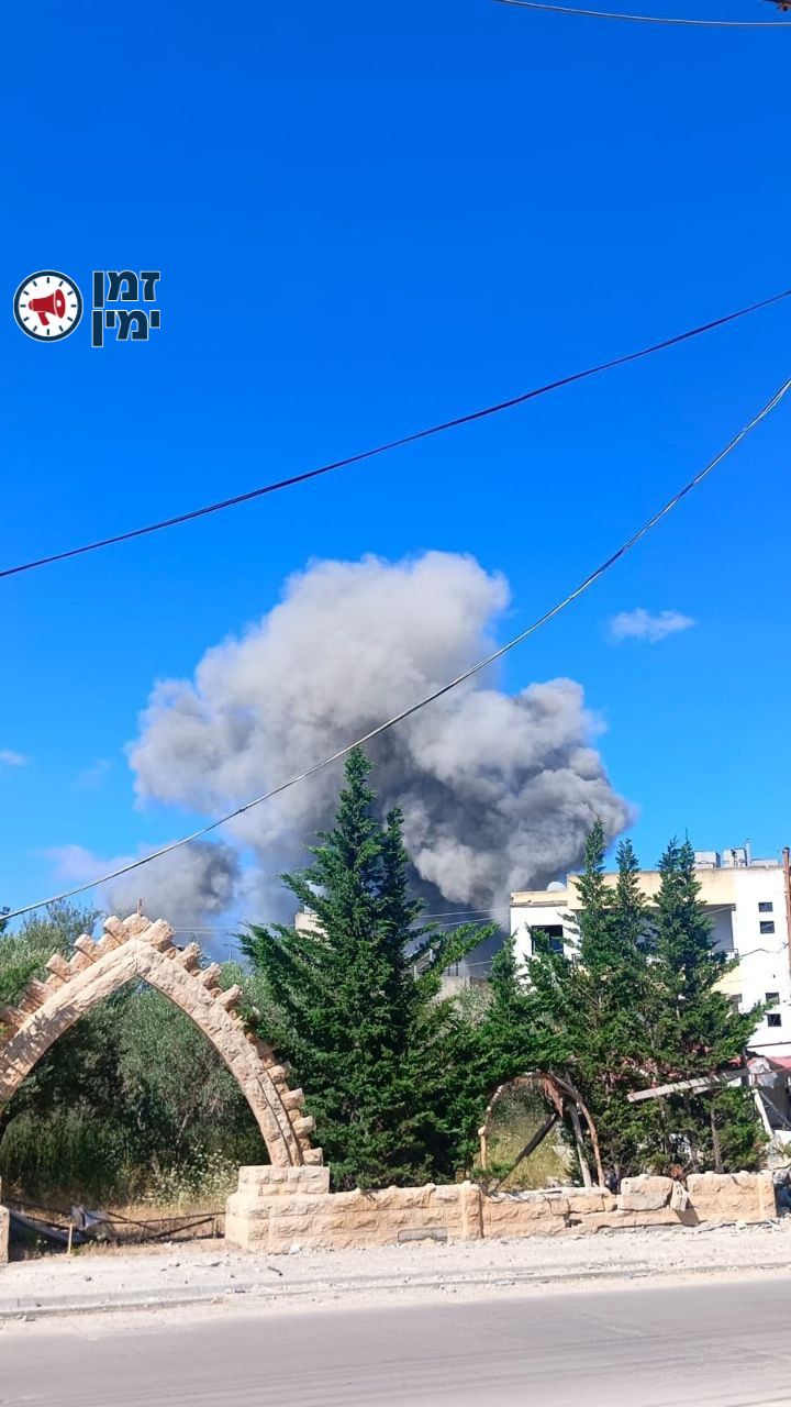 חיל האוויר מוסיף לתקוף בשעה זו בכפר תבנית, א-דוויר ותולין בדרום לבנון.