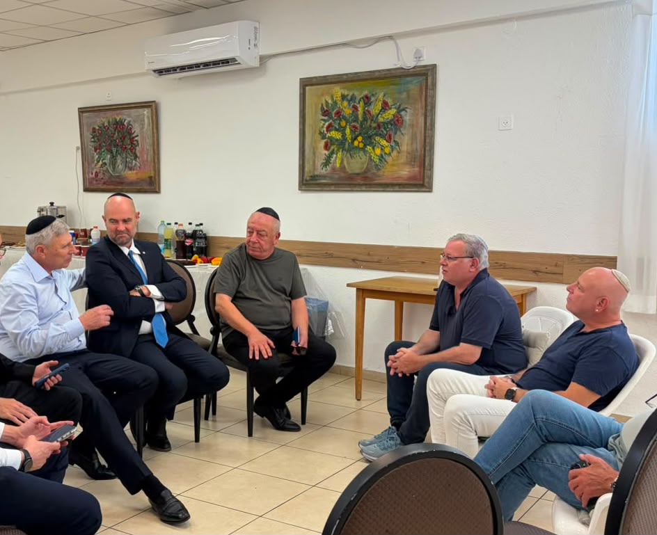 יו״ר הכנסת, אמיר אוחנה וראשי הערים יעקב פרץ מקריית אתא ודוד אבן צור מ…