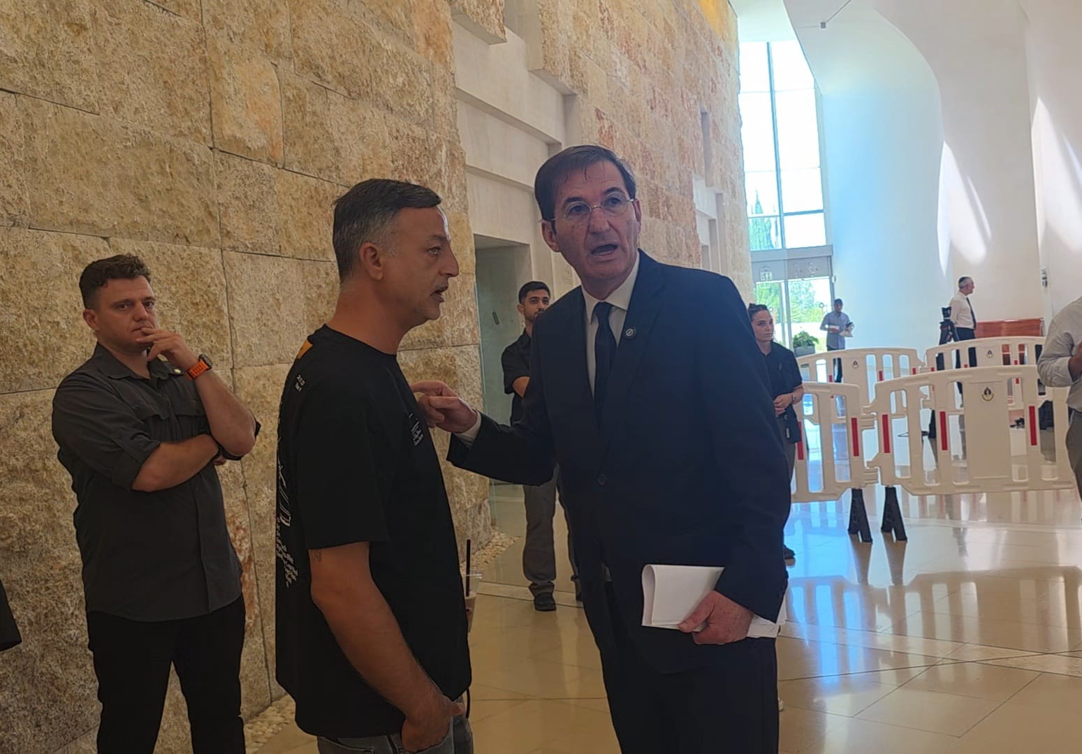 יו"ר ועחו"ב בועז ביסמוט הגיע כעת לדיון בבג"ץ בעתירה נגד חוק אונר"א שי…